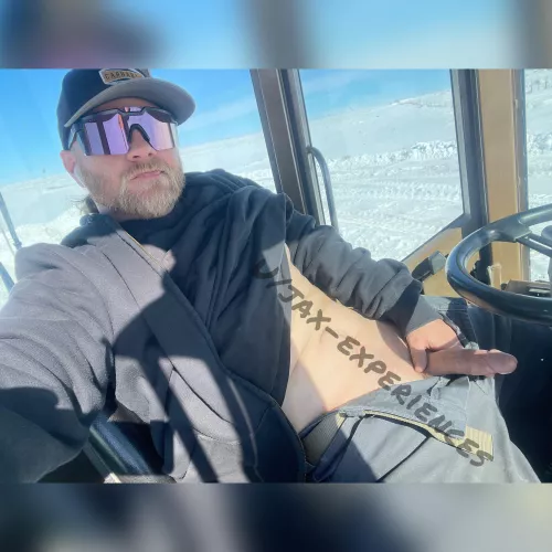 [33] Just working this tool