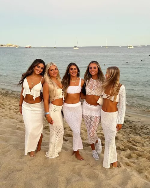 5 sorority girls on the beach