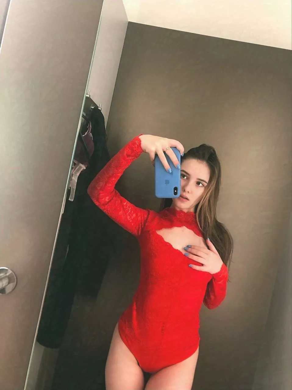 5ft church girl, my bf has never gone down on me..based on this pic, would you??🥺