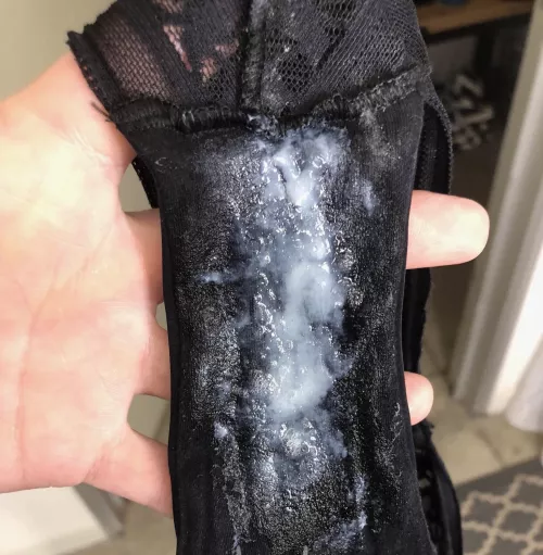 A taste & scent You’ll Love!!! 🚨$25 a pair or buy two get one free🚨