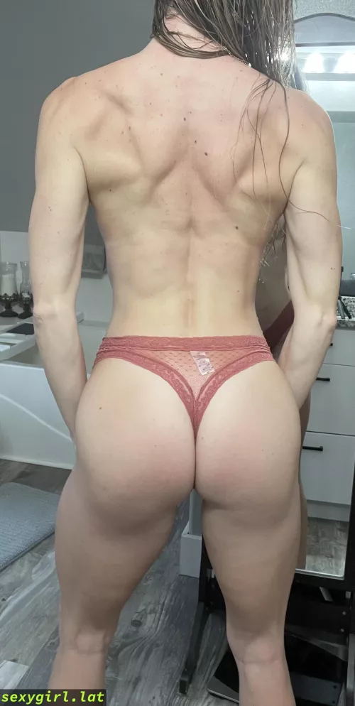 Back check after my post workout shower. (F)