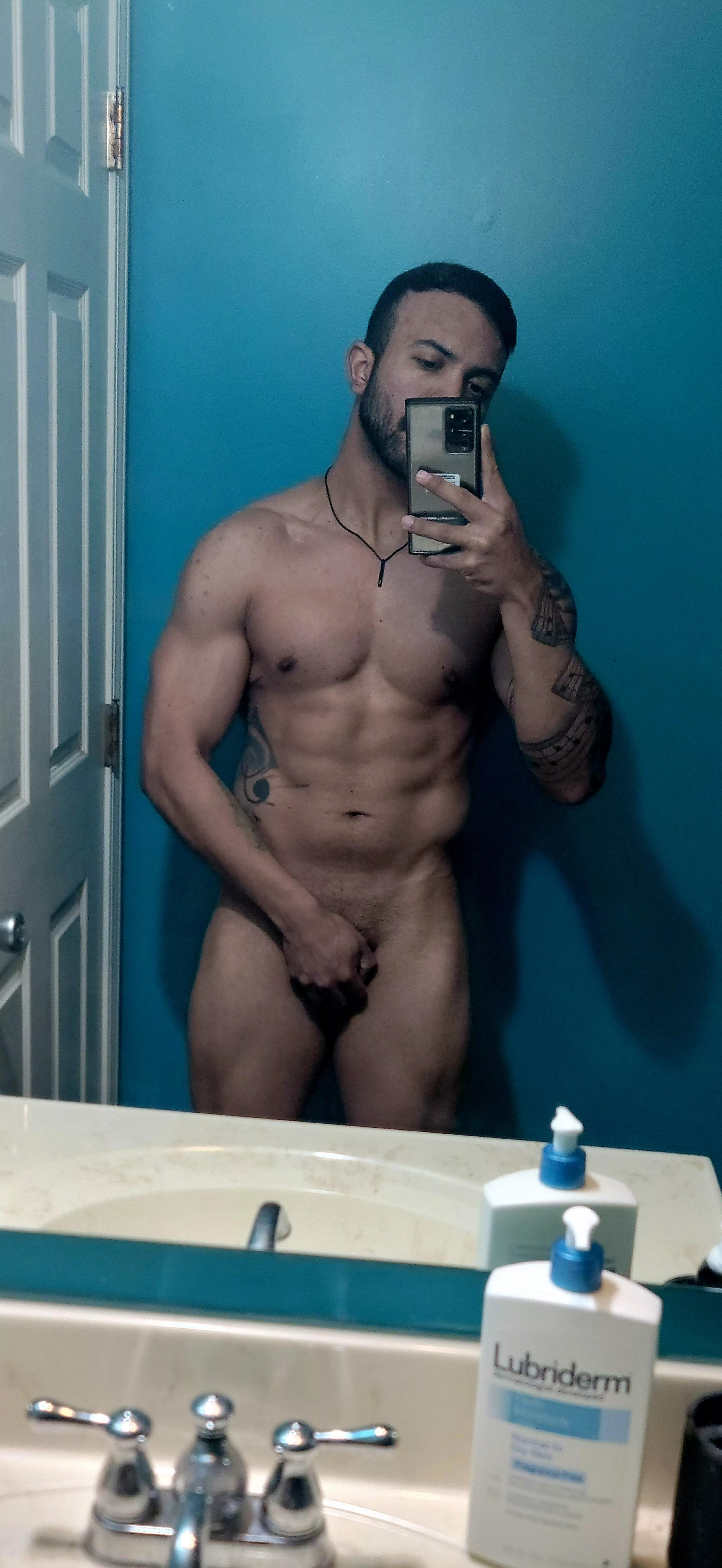 Bro, I need a gym partner. (26)