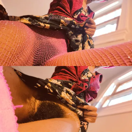 do u like what’s under my stockings?🫶🏽🌳🌺