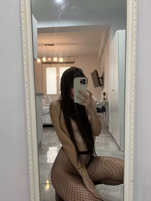 Do you want to caress my sexy body?