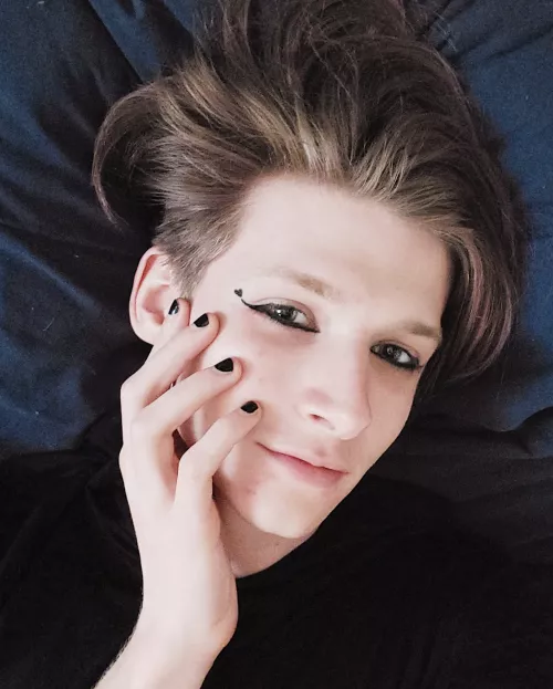 First time doing my own makeup 🥹 I feel bonita! ☺️