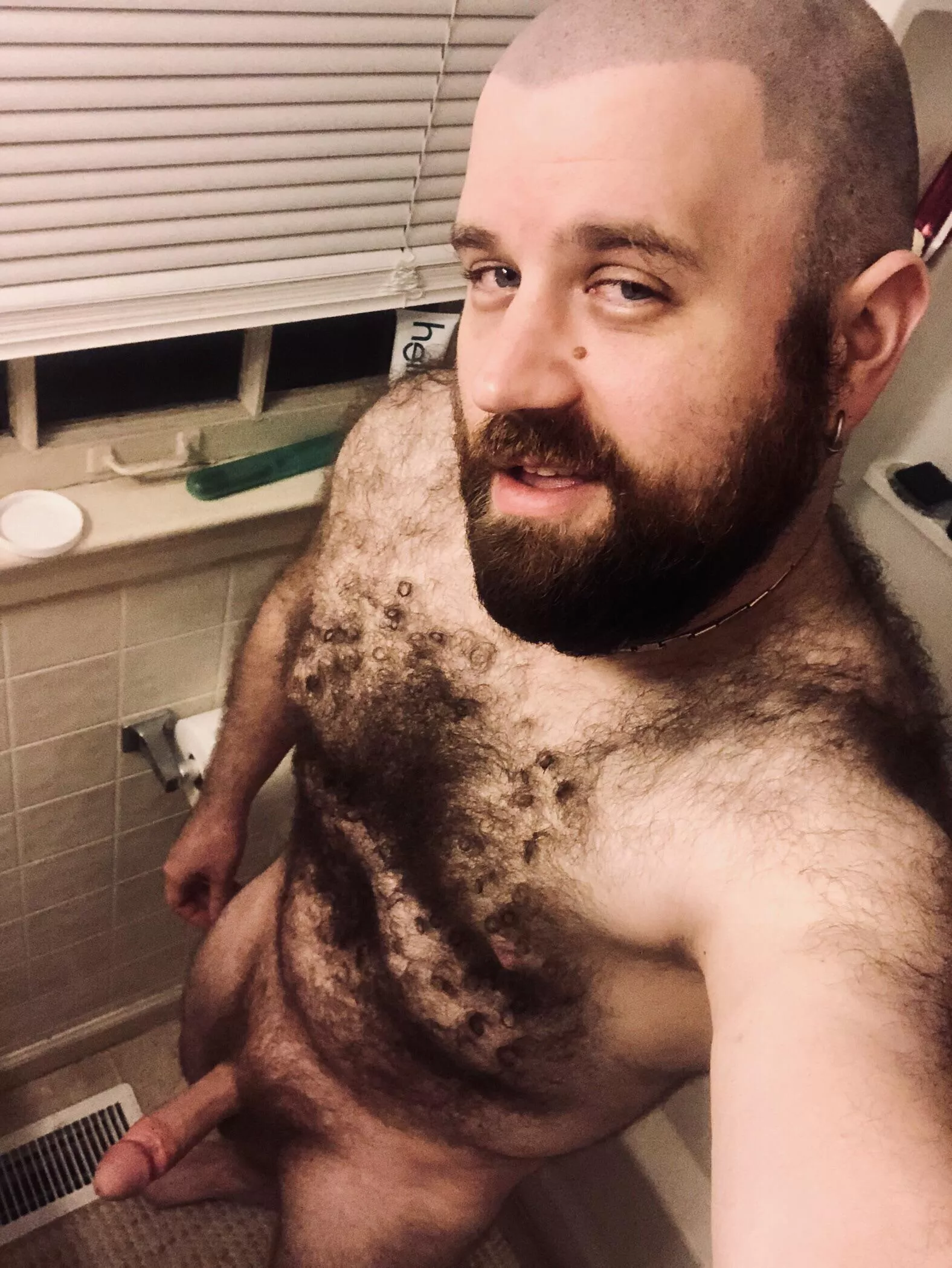 Growling before dawn 🐺 🌙