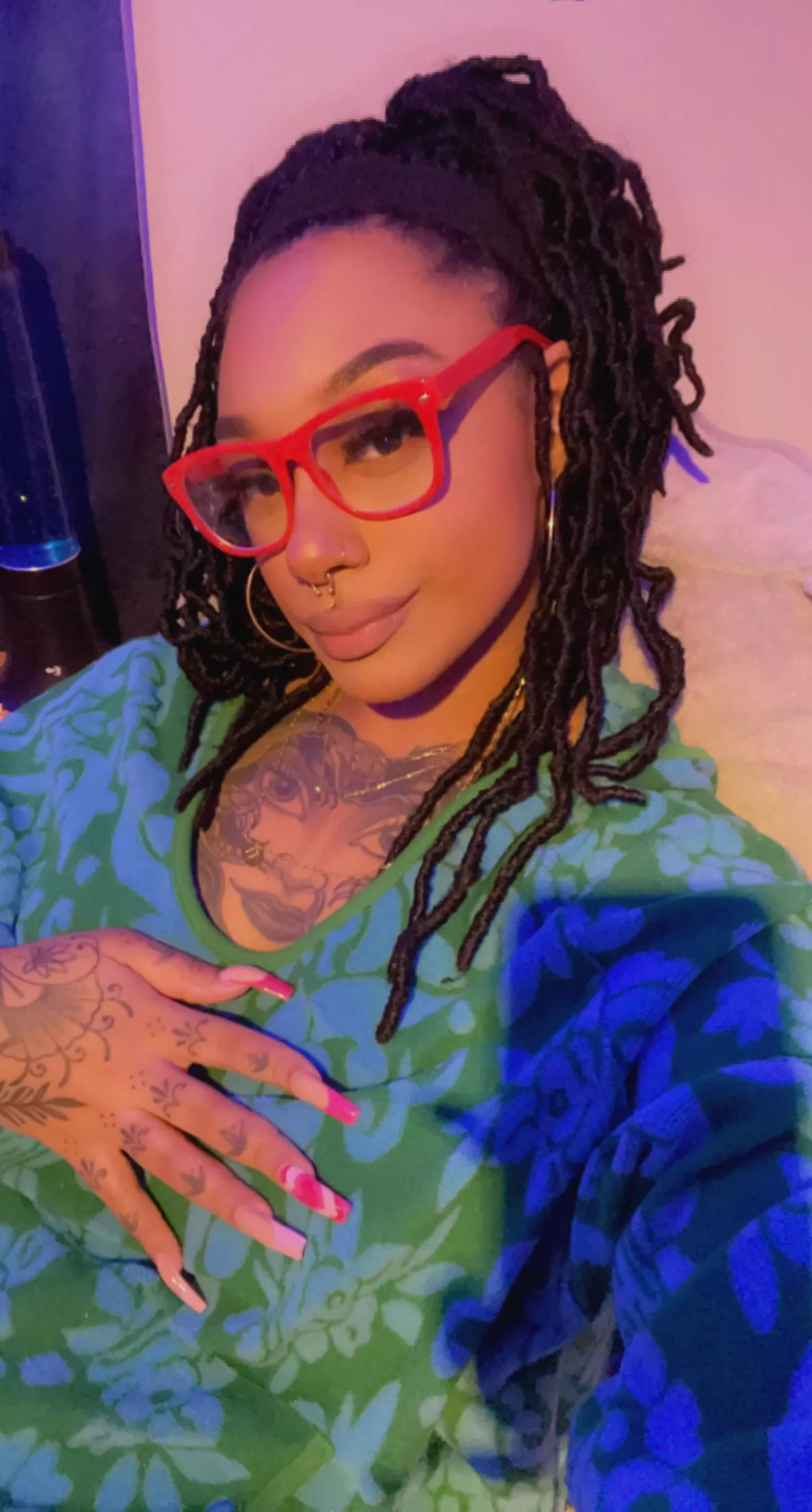 I don’t always feel pretty in my glasses so when I do, I take a selfie!