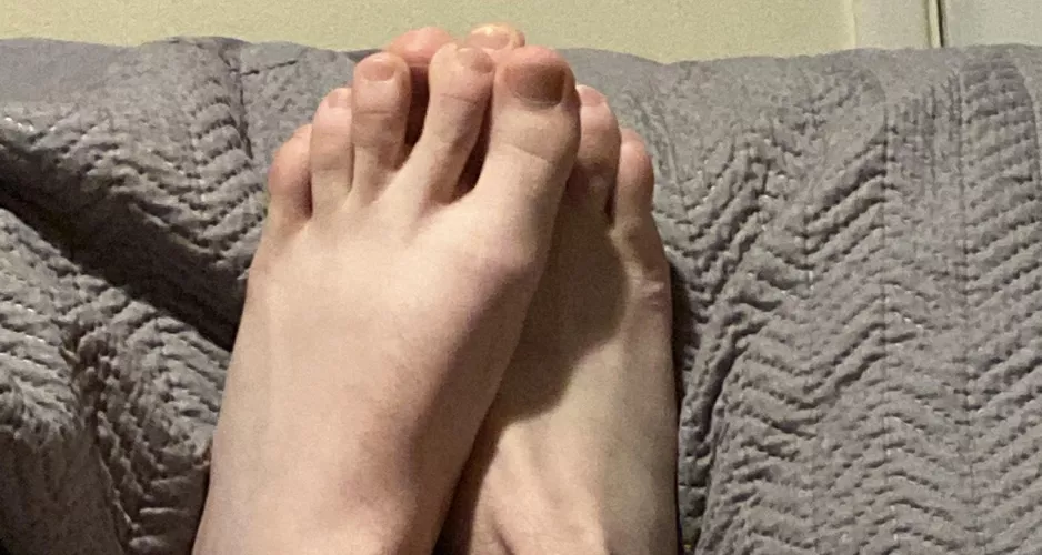 I hope my feet are worthy of posting