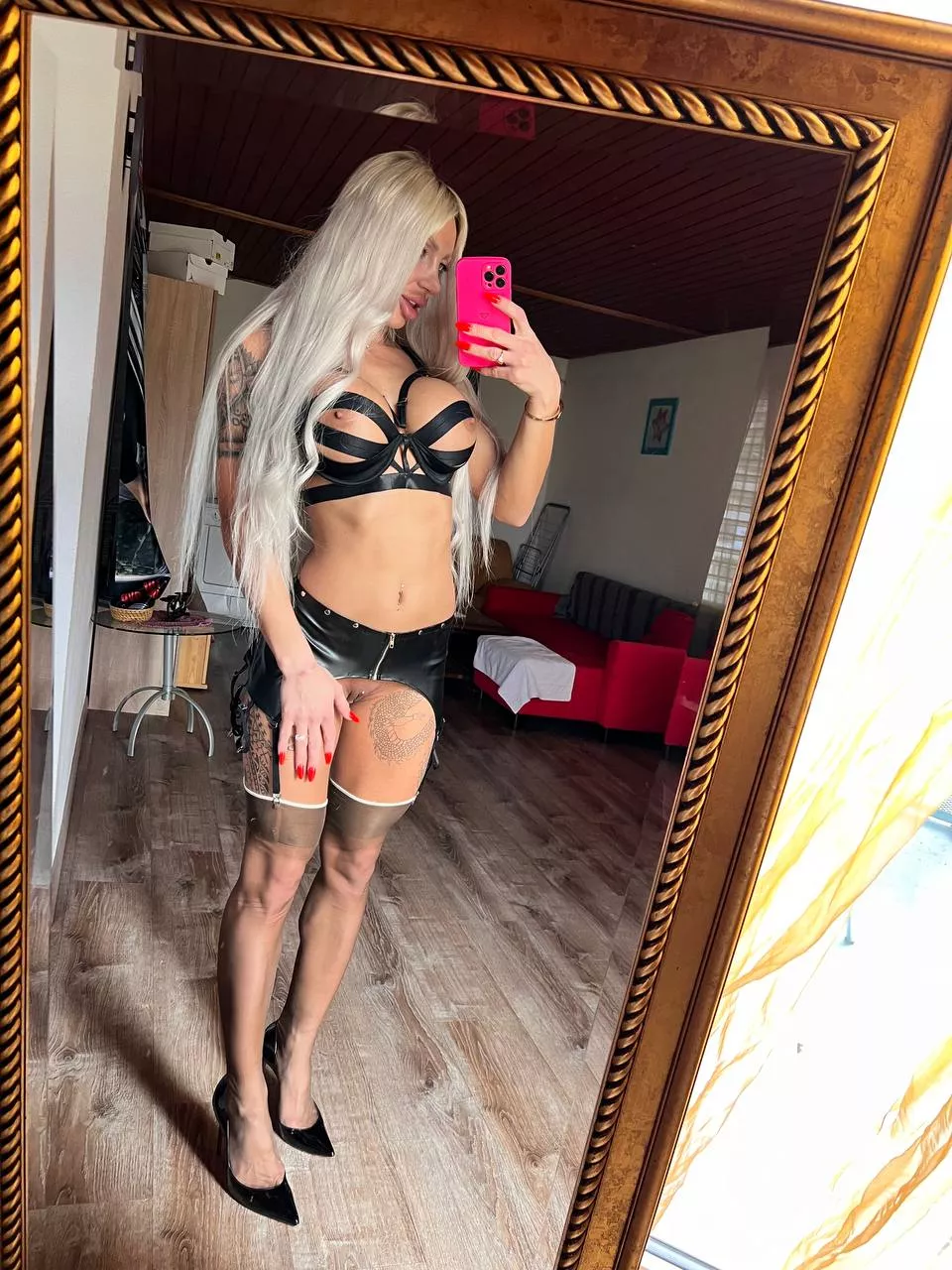 If you stopped scrolling, I love you