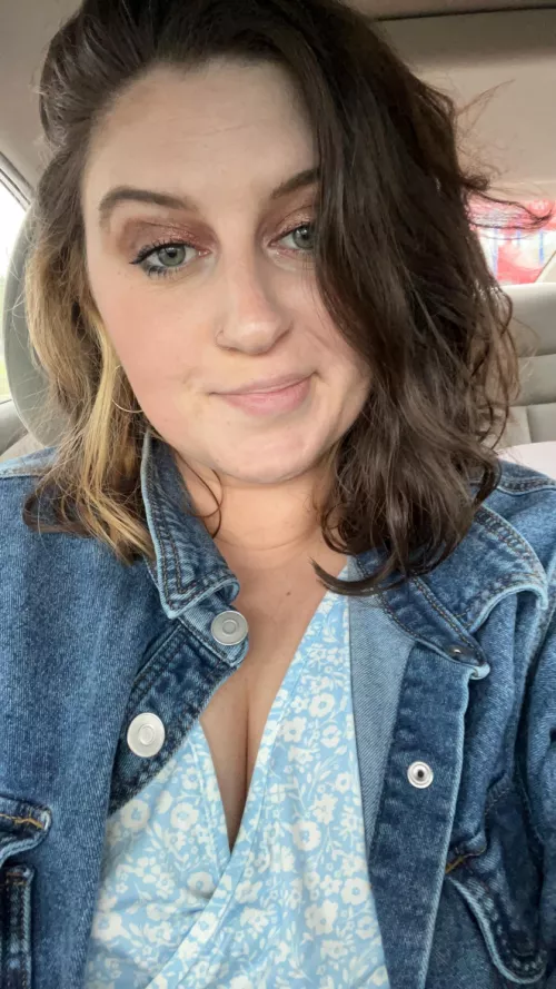 Just a little peek 🫣