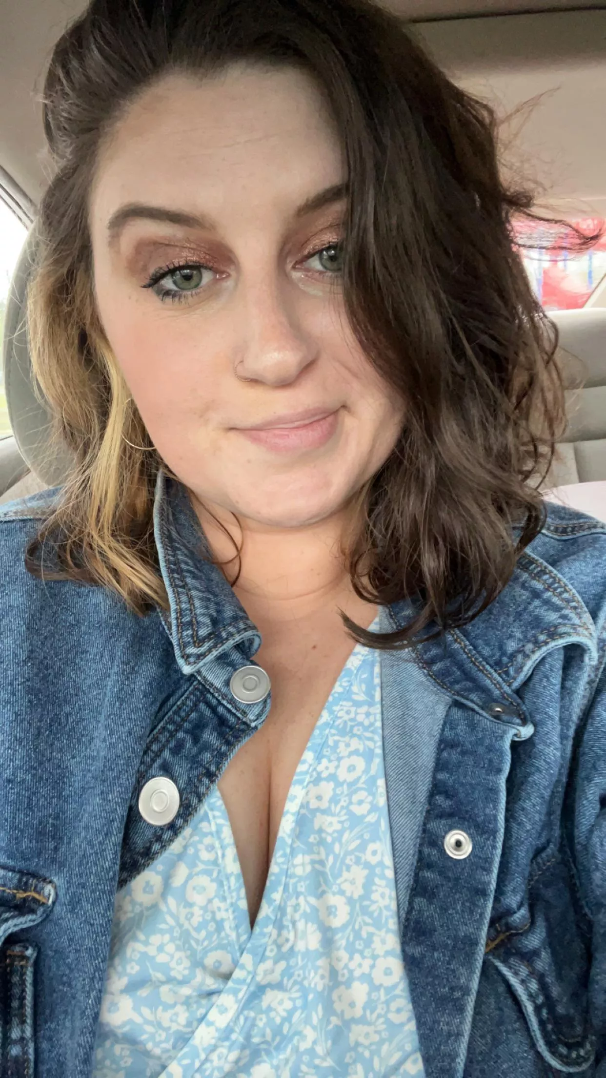 Just a little peek 🫣