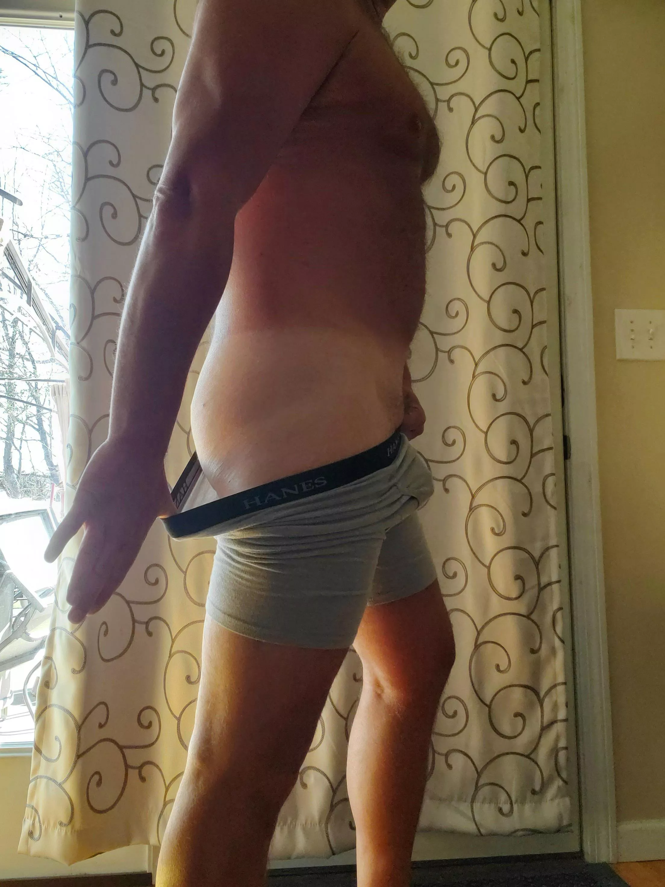 Just need a Coppertone puppy stand in..