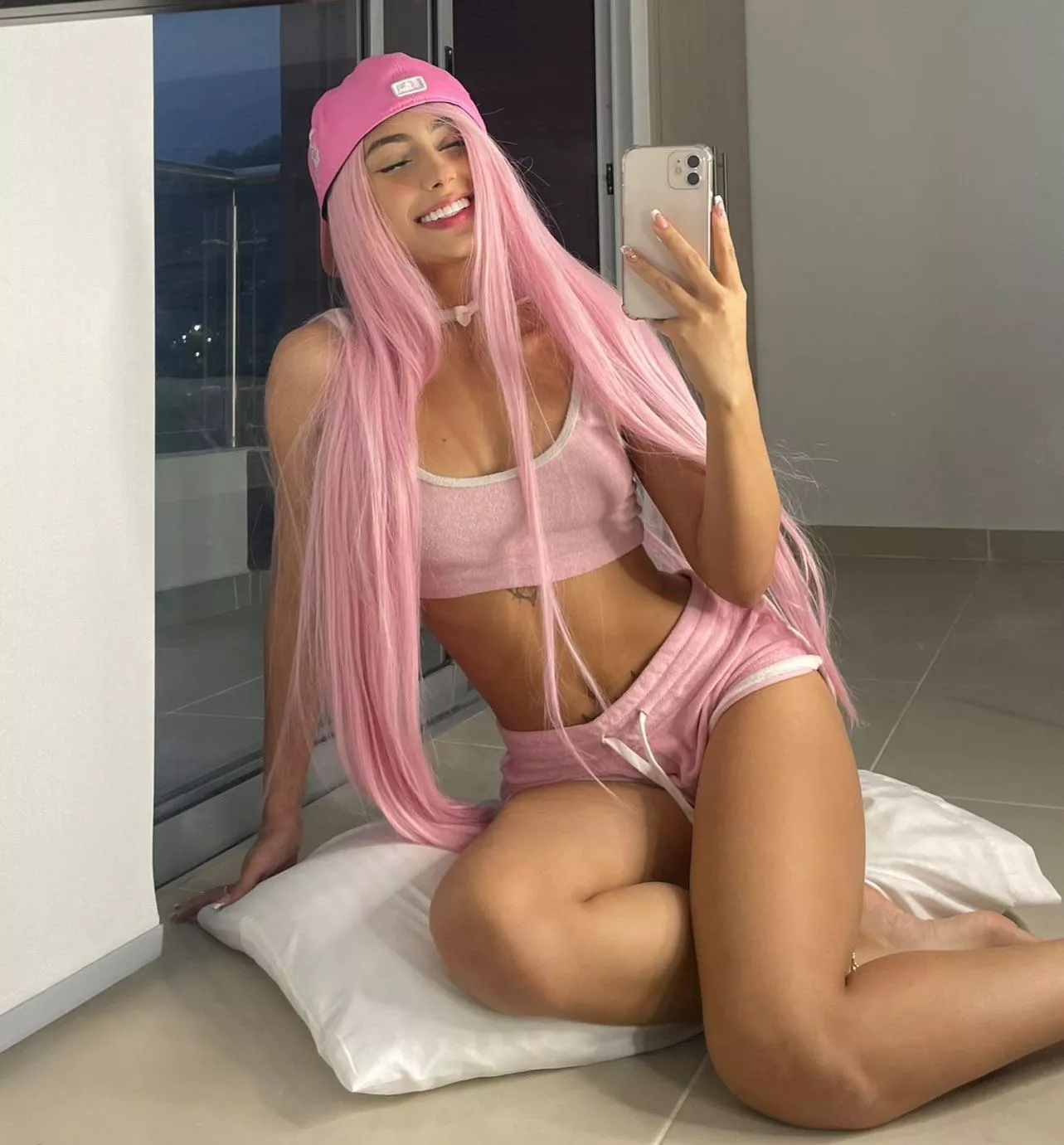 Pink haired Latina? 😌💕