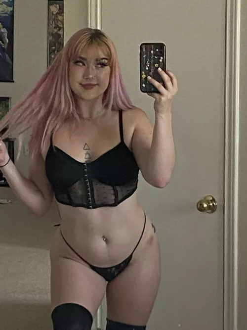 [selling] [F4M] Hey boys! I’m Melanie and we can have fun together! CUSTOMS SEXTING 🍑 DROPBOXES 🍑 CАM2CАM 🍑 GFE 🍑 COCK RATING 🍑 FETISHES 🍑 PREMIUM SNАP 🍑 and more! snар: aliyaaralO