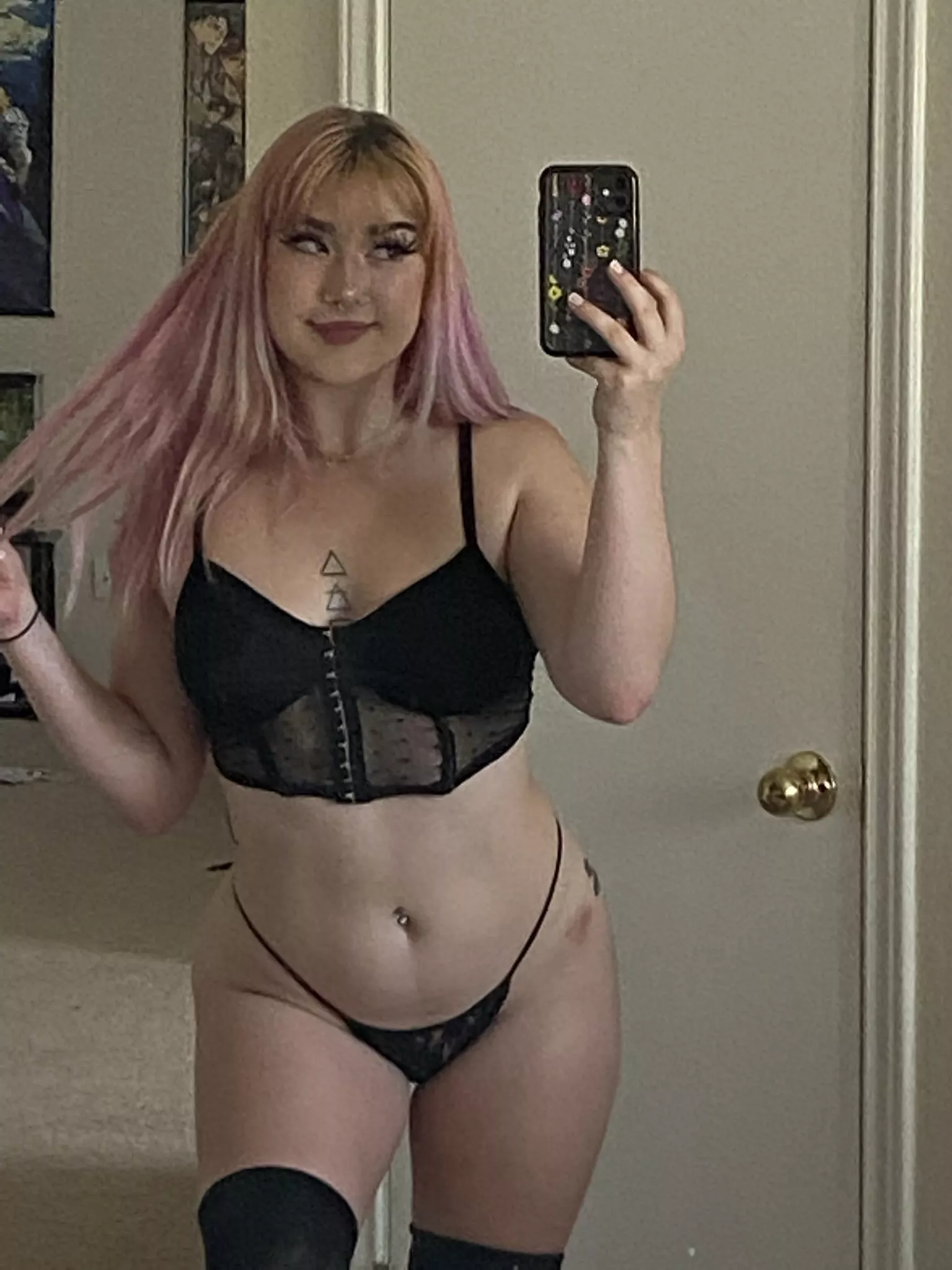 [selling] [F4M] Hey boys! I’m Melanie and we can have fun together! CUSTOMS SEXTING 🍑 DROPBOXES 🍑 CАM2CАM 🍑 GFE 🍑 COCK RATING 🍑 FETISHES 🍑 PREMIUM SNАP 🍑 and more! snар: aliyaaralO