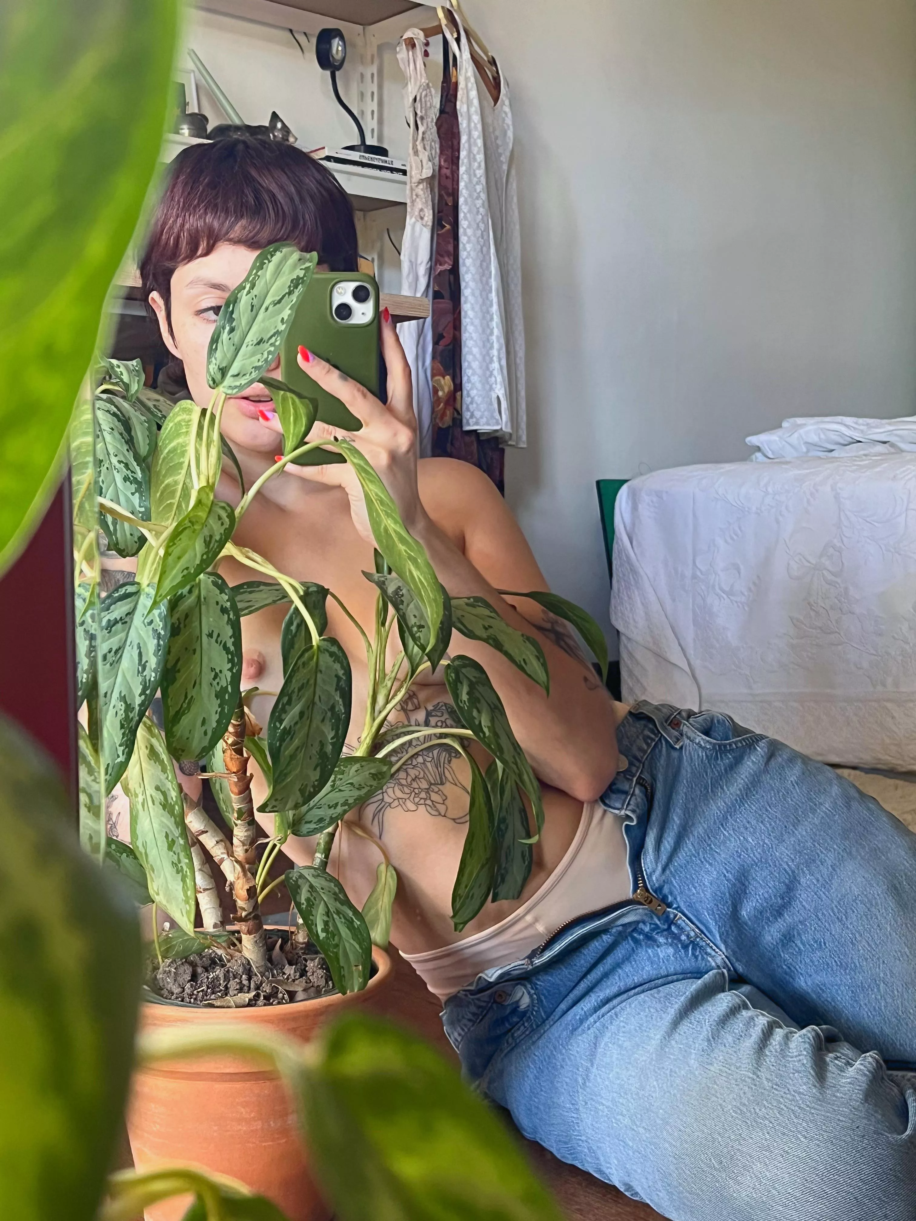 short hair + plant babe 🐢