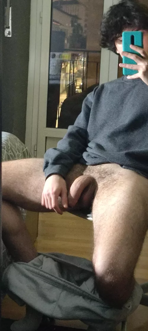 Somebody here cant wait meeting you😇