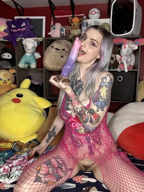 That last knot on Roland is huge 🥵