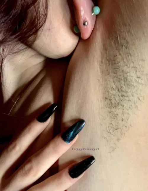 Tiny tongue - someone help me out (;?