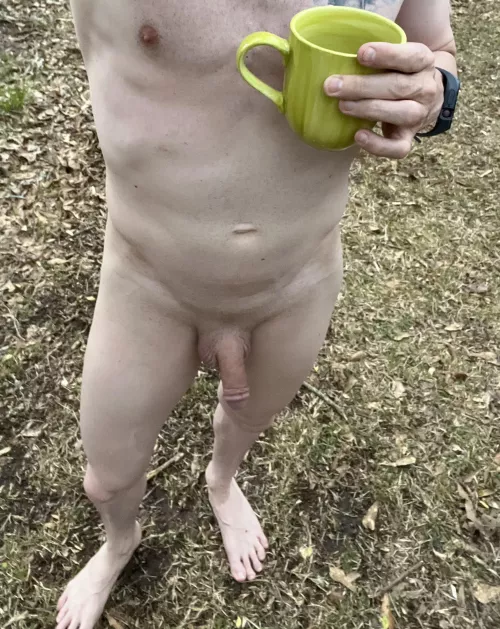 Who gets to enjoy their coffee outside (47)