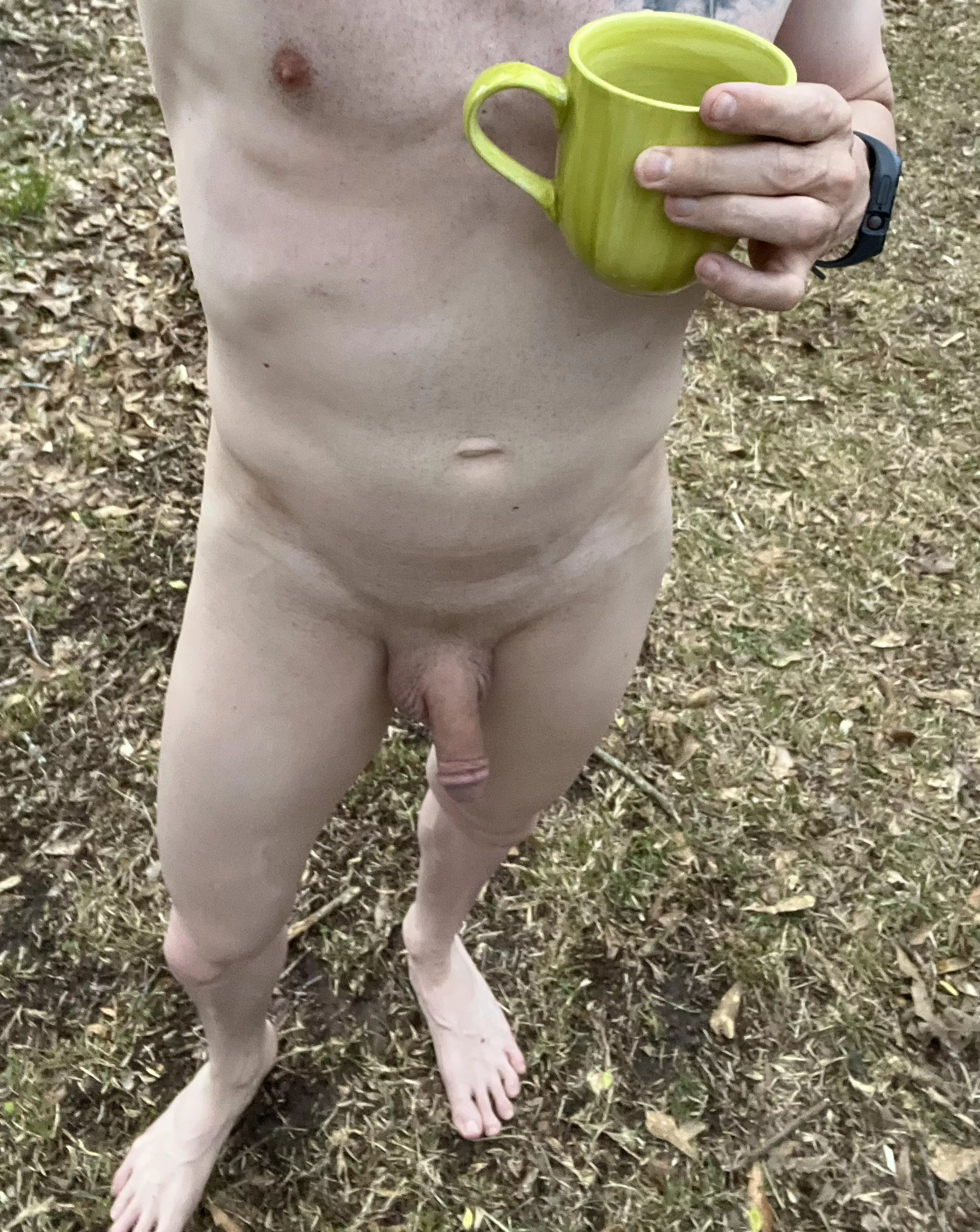 Who gets to enjoy their coffee outside (47)