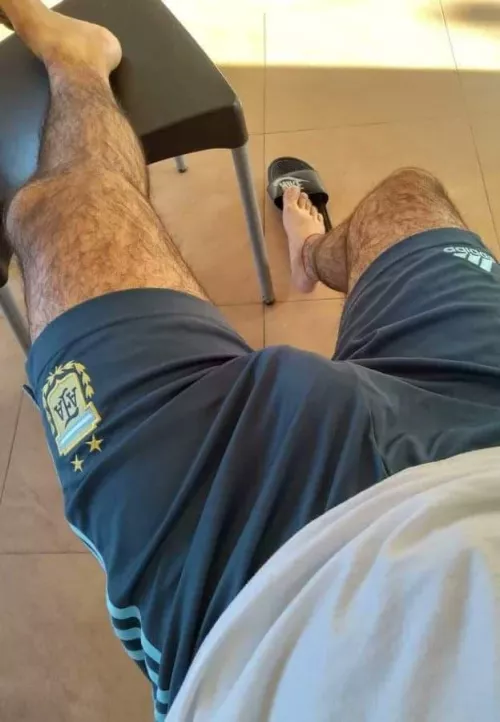 22 fit into bears, chubs, stocky dudes, beefy guys. SC: long_cvcv