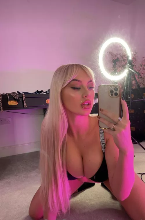 Anyone know Rhiannon?