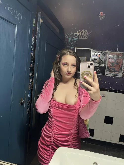 Bite my nipples please 🥹👅💖