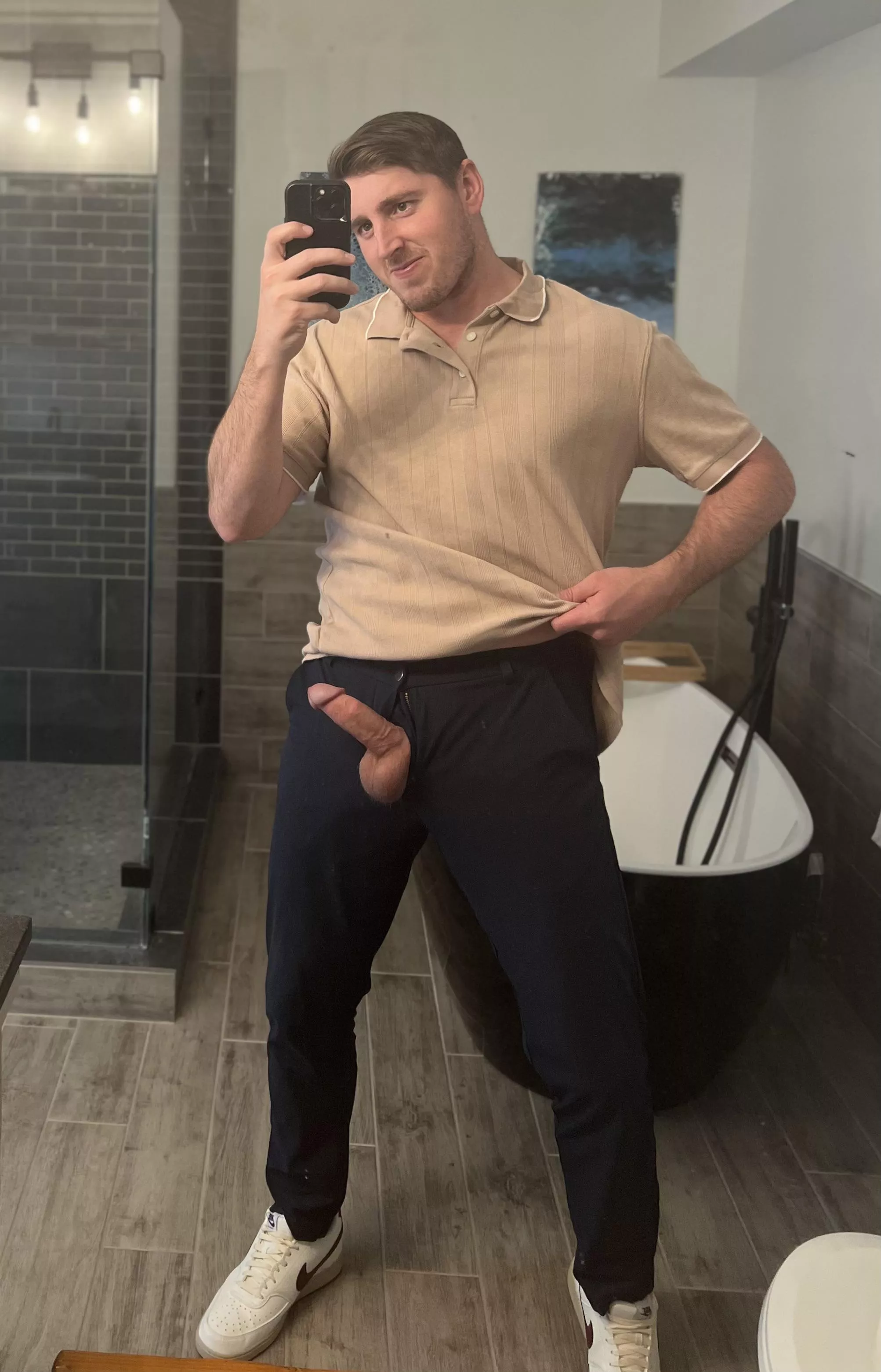 Daddy [30] wants to know how your Monday is 👀😈