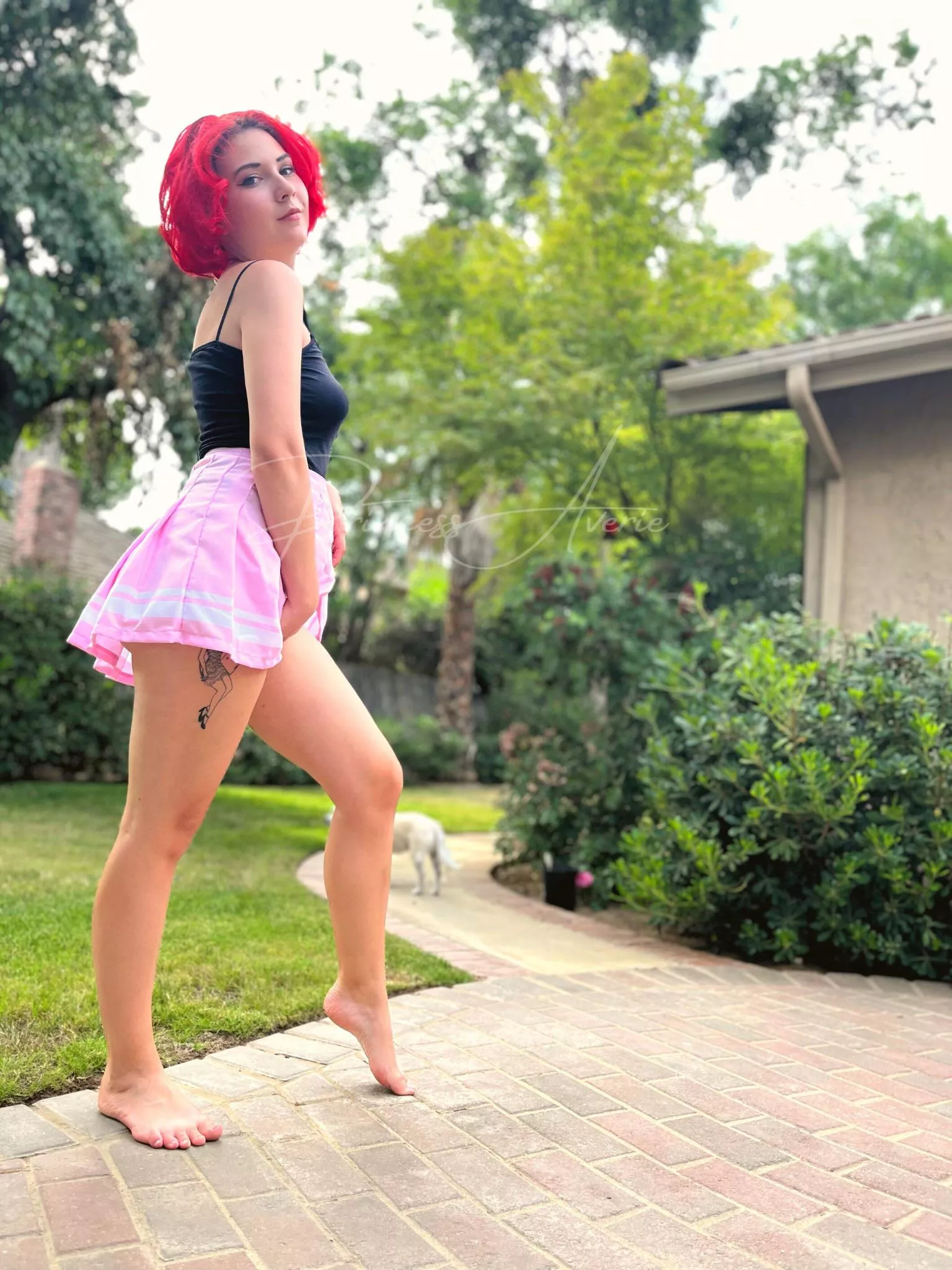 Do you like girls in pink skirts?