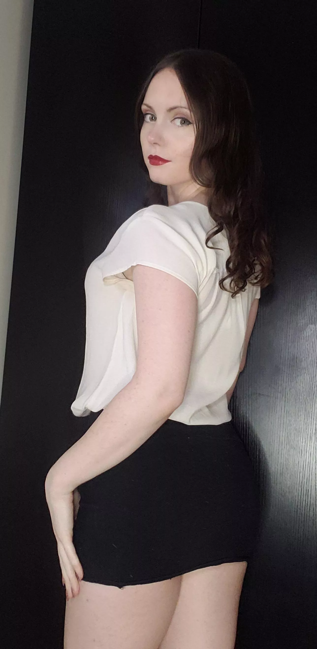 Got them secretary vibes going on