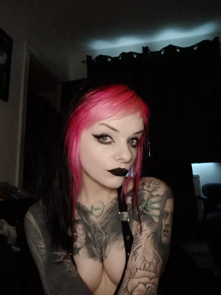 Hope you don't mind black lipstick stains all over your cock