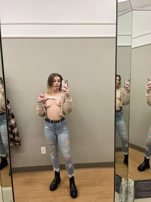 I hope Kohls didn’t mind when I fingered myself in the fitting room (: