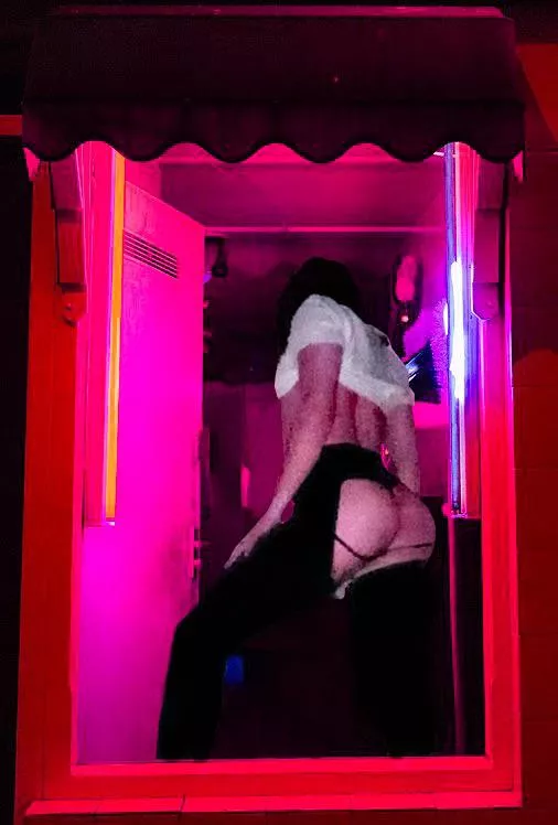 I know where my place in Amsterdam would be...;)