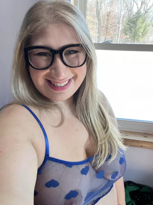 I want to cure your Monday blues 💙