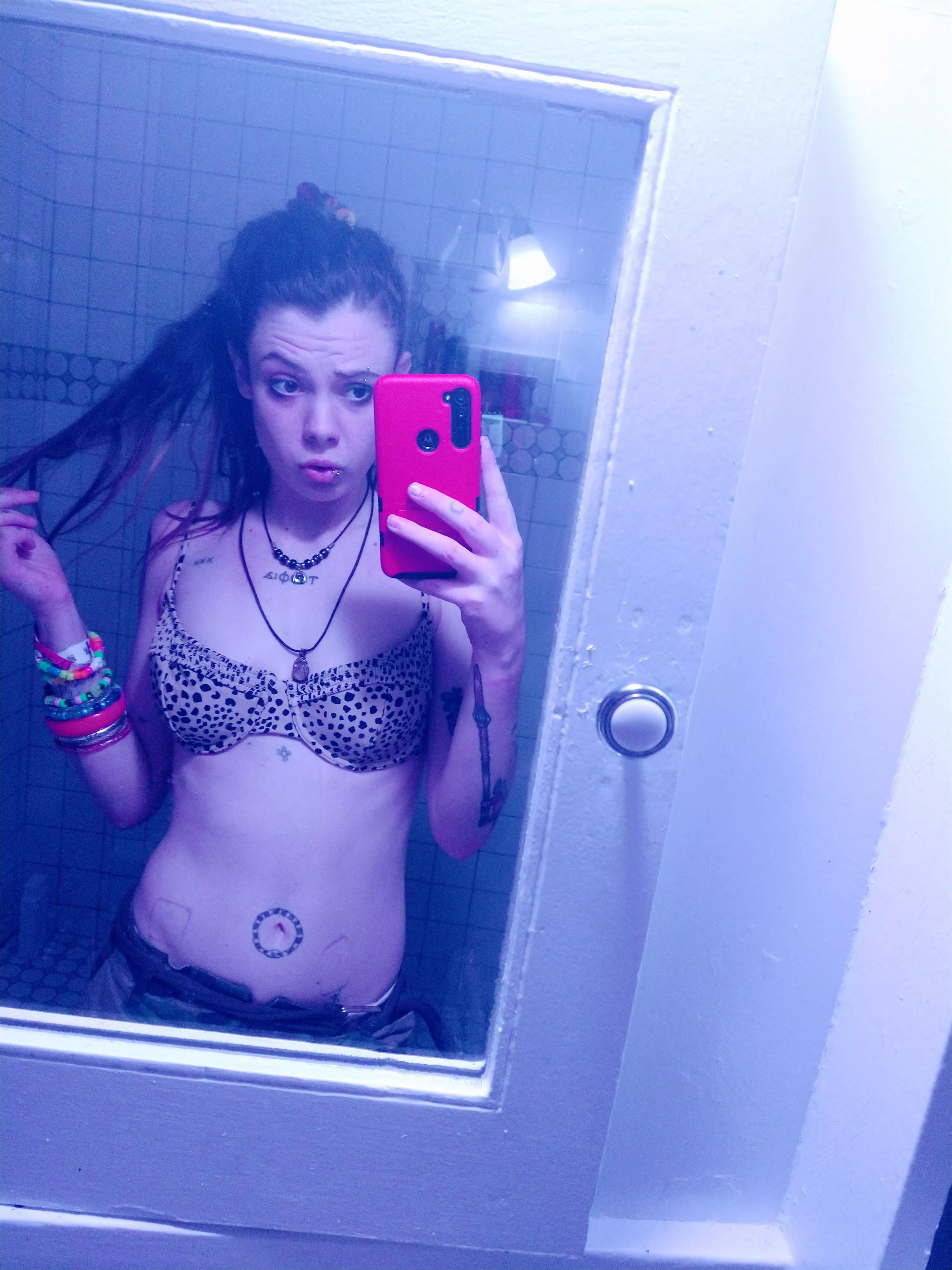 I wish I had a strap as big as the Eiffel Tower so that I could Peg the world in 72 hours 😈🍆🤤