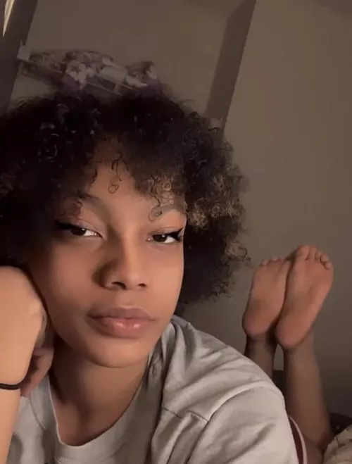 I’m back daddies looking to be a white mans hoodrat n***** whore 💕🥰 kik.wickr- cosmobaby23