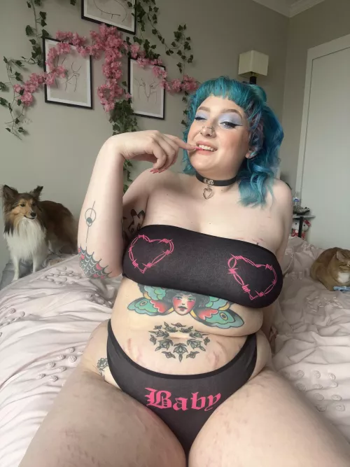 Just a girl that has a lot of pets hahaha