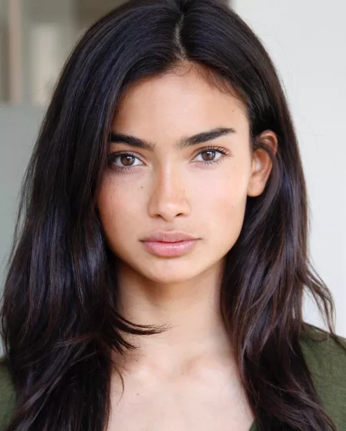 Kelly Gale.
