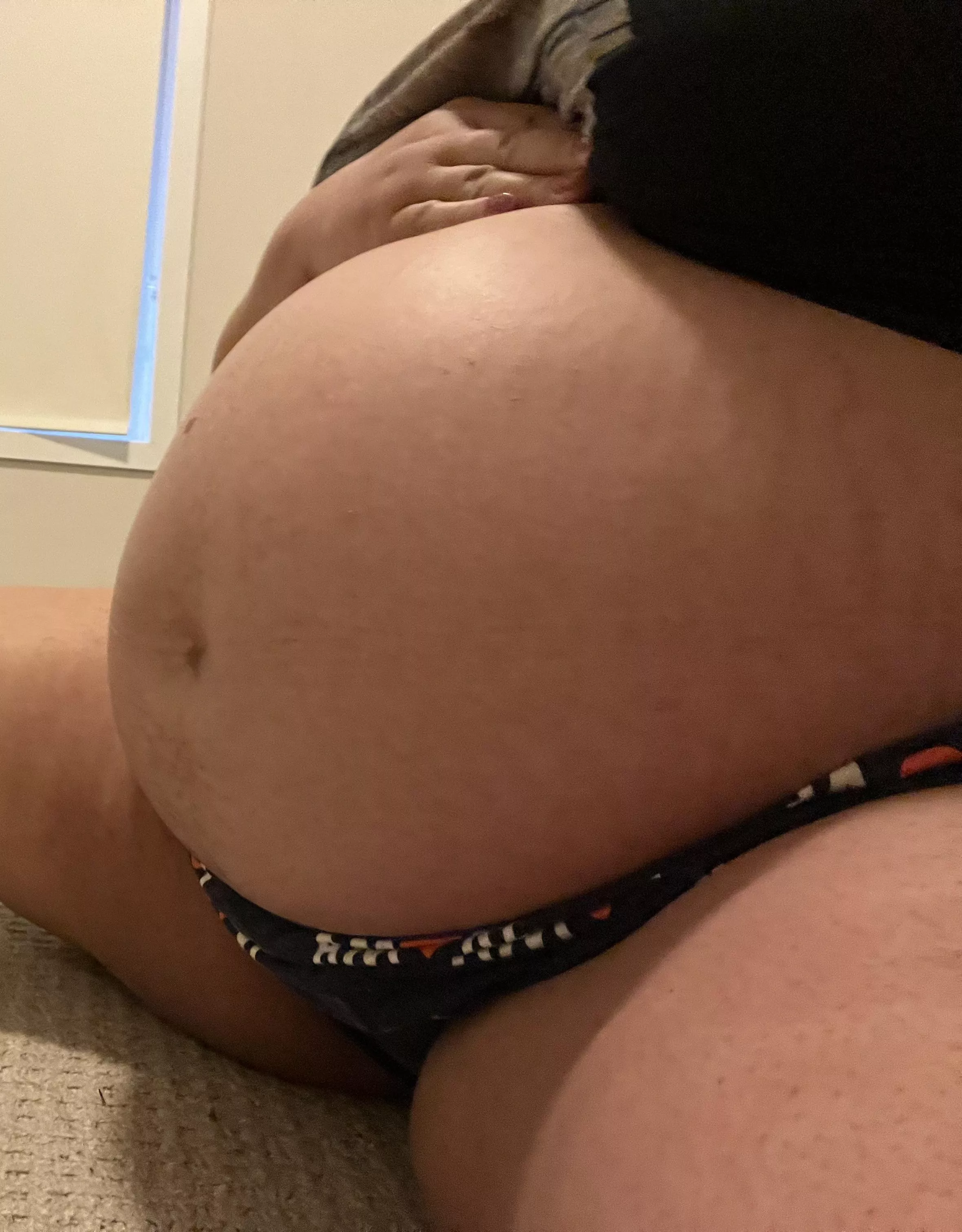 Legs are open and waiting for you to breed me 😏