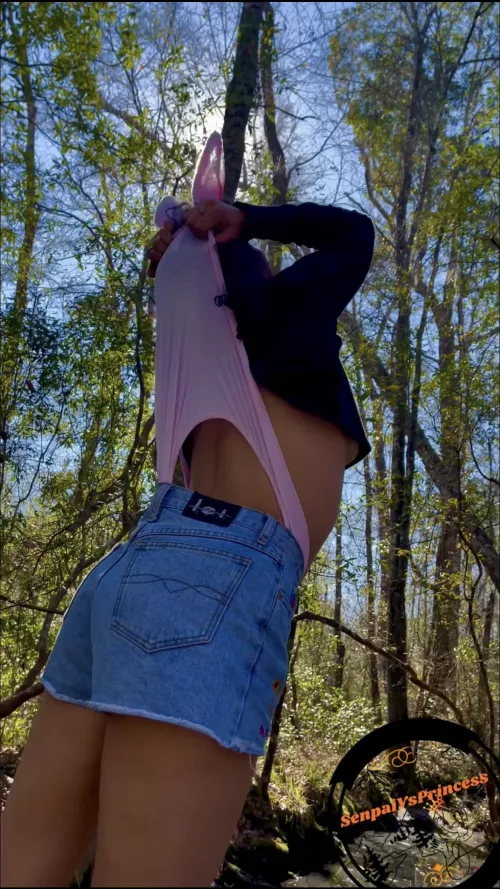 Lola’s Bunny Self Atomic Wedgie