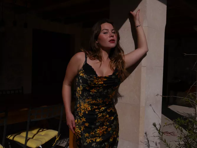 Love the pattern on this dress