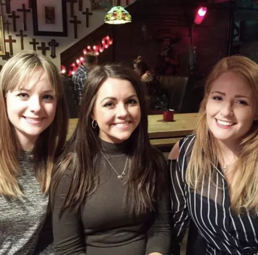 Middle looks to be hiding a decent rack.