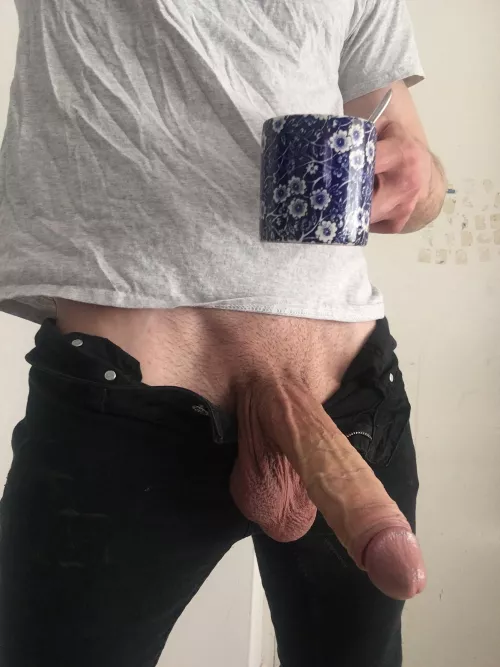 Mondays are for good coffee and flashing. Wouldn’t you agree? ☕️