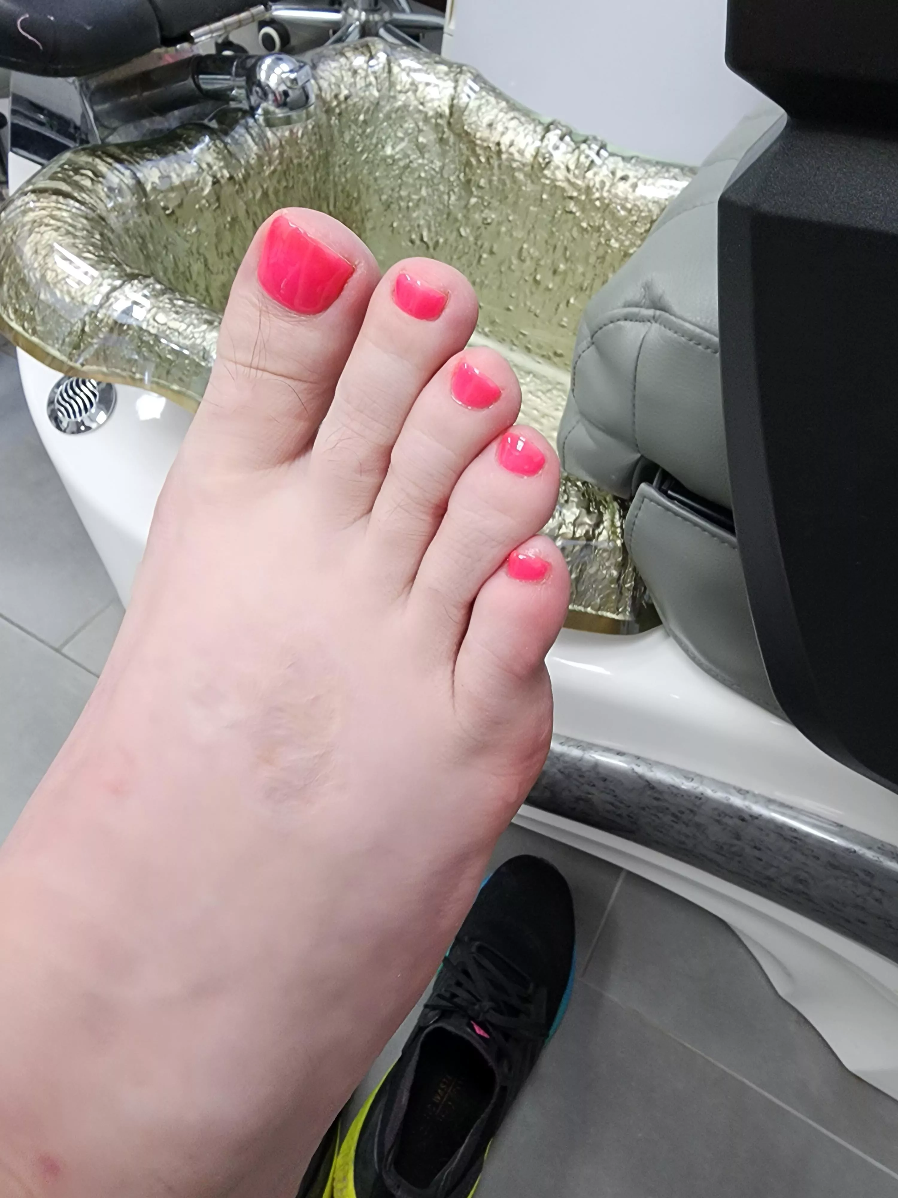 Neon pink glow In the dark toes
