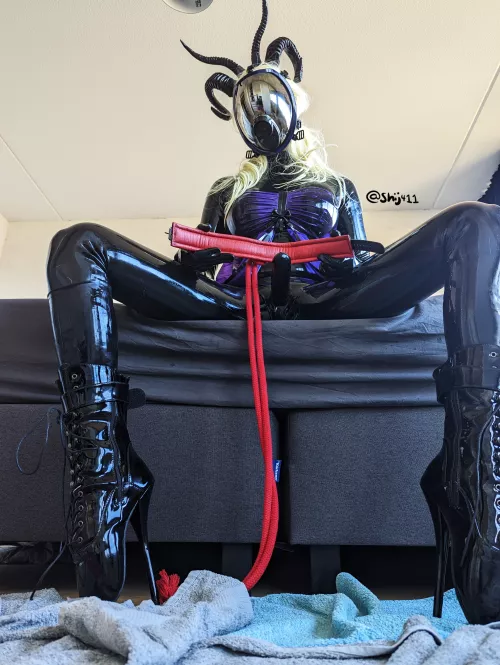 [OC] come crawl over here 💜