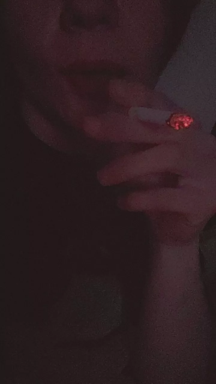 Sleepy Girl. Getting a Few Smokes in Before Bed. 🤘