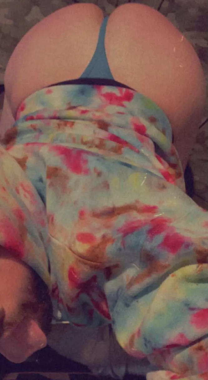 Smack this ass daddy 👅