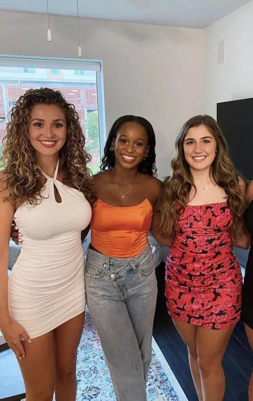 Stacked White Girl Can’t Hide