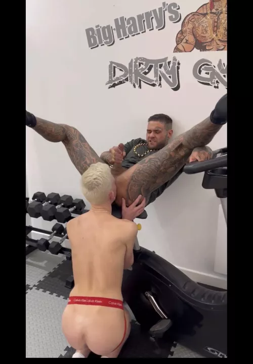 The twink is very hungry